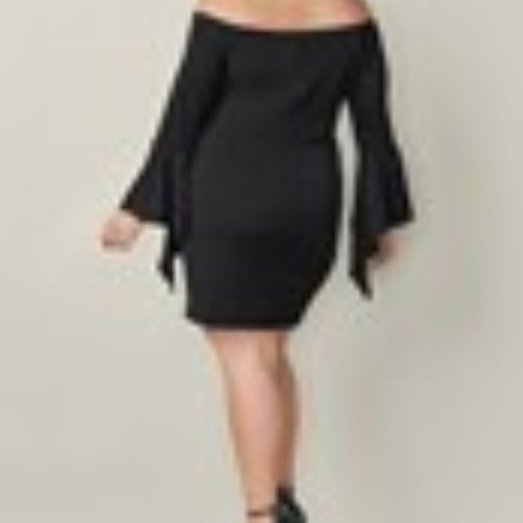 PLUS SIZE FLORAL APPLIQUE DRESS "NWOT" - Picture 3 of 4